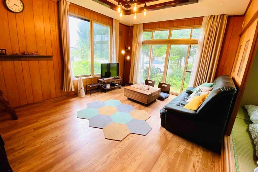 Manyi'S Onsen House 天然温泉マンイの湯 Villa Shiraoi Buitenkant foto