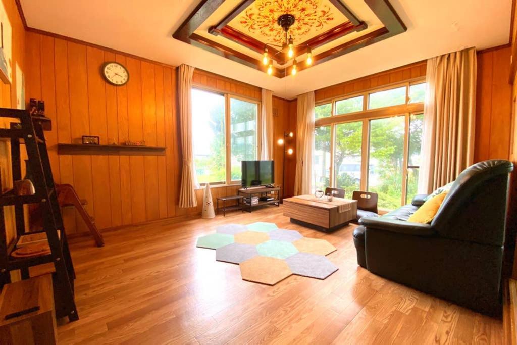 Manyi'S Onsen House 天然温泉マンイの湯 Villa Shiraoi Buitenkant foto