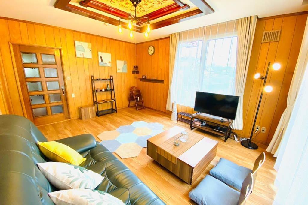 Manyi'S Onsen House 天然温泉マンイの湯 Villa Shiraoi Buitenkant foto